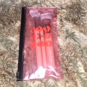 LARUCE BEAUTY 3-Piece Contour Brush Set with @ServicedbyE Limited Edition Pouch